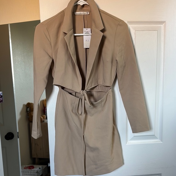 Abercrombie & Fitch Jackets & Blazers - Abercrombie & Fitch Tan Blazer Lightweight Suit Jacket xxsp
